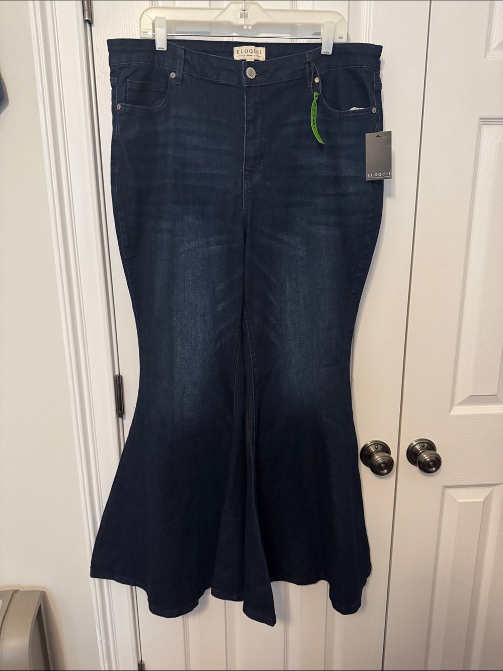 NWT Eloquii Denim Size 18 Dark Wash Dramatic Flare Jeans
